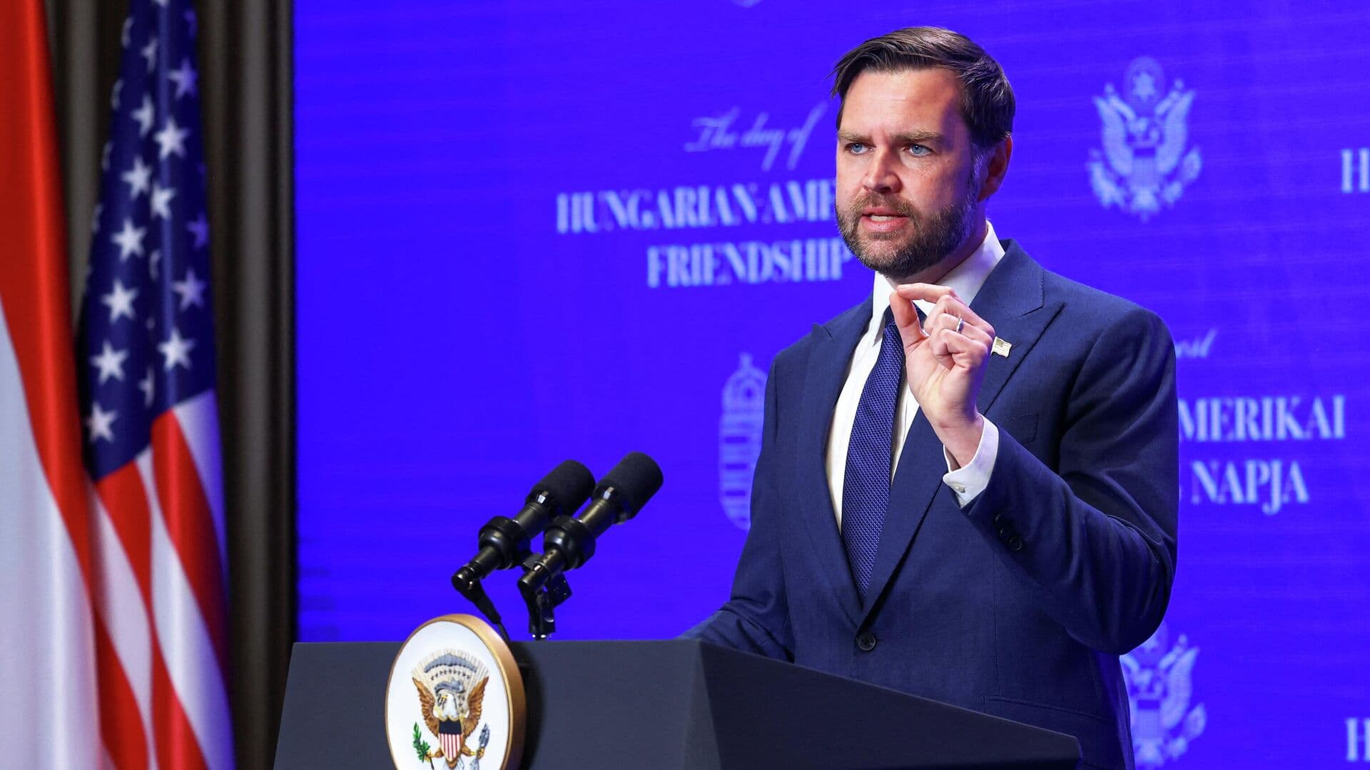 Вэнс оценил попытки Брюсселя вмешиваться в выборы в Венгрии