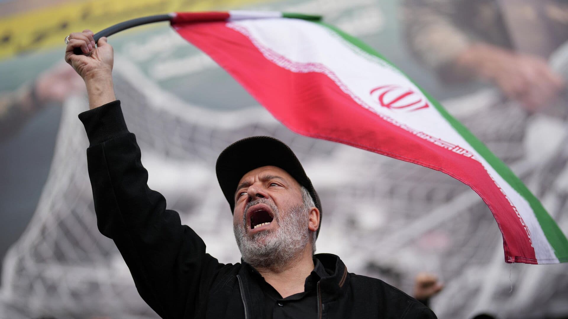 "Это капитуляция". Почему Трамп согласился на переговоры с Ираном