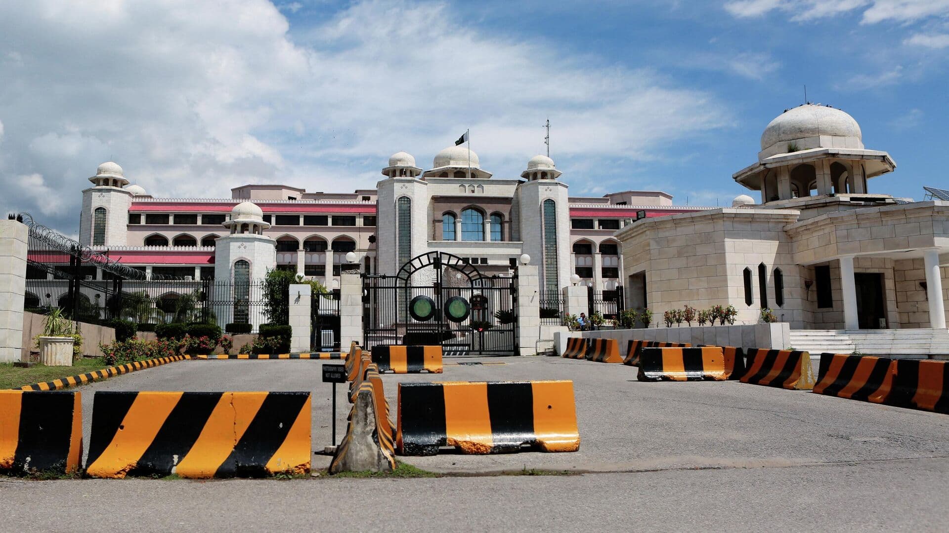 Иран выдвинул разумные инициативы на переговорах с США, сообщили СМИ