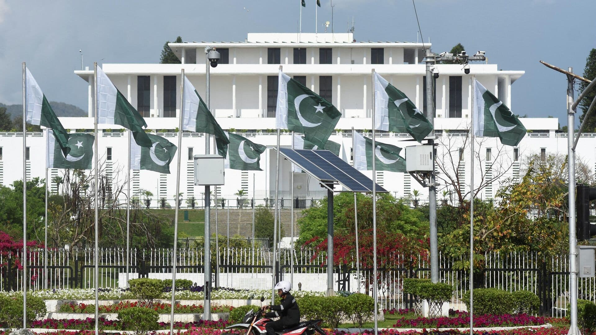 Делегация Ирана прибыла в Пакистан в для переговоров, утверждает WSJ