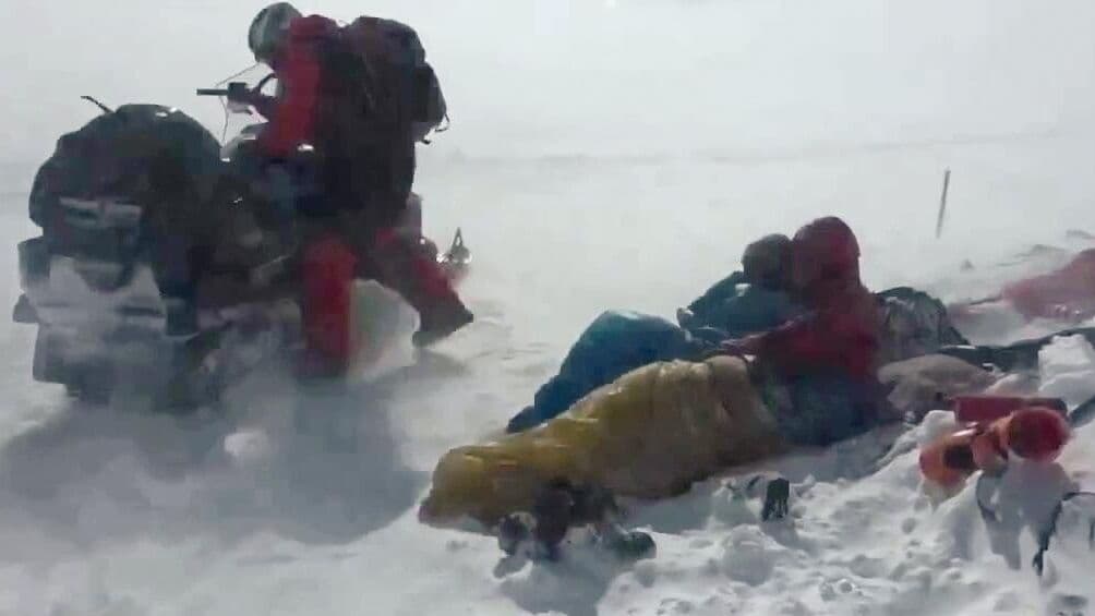 Поисковик объяснила, почему снаряжение могло не помочь туристам на Камчатке