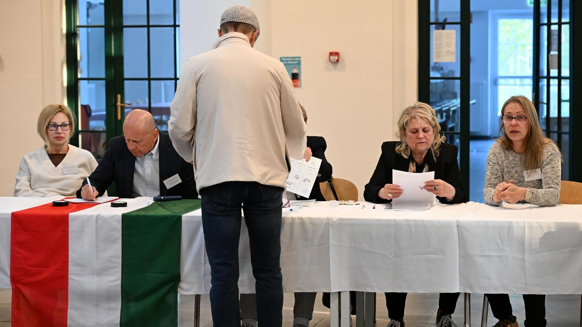 В Будапеште отметили высокую явку избирателей на парламентских выборах