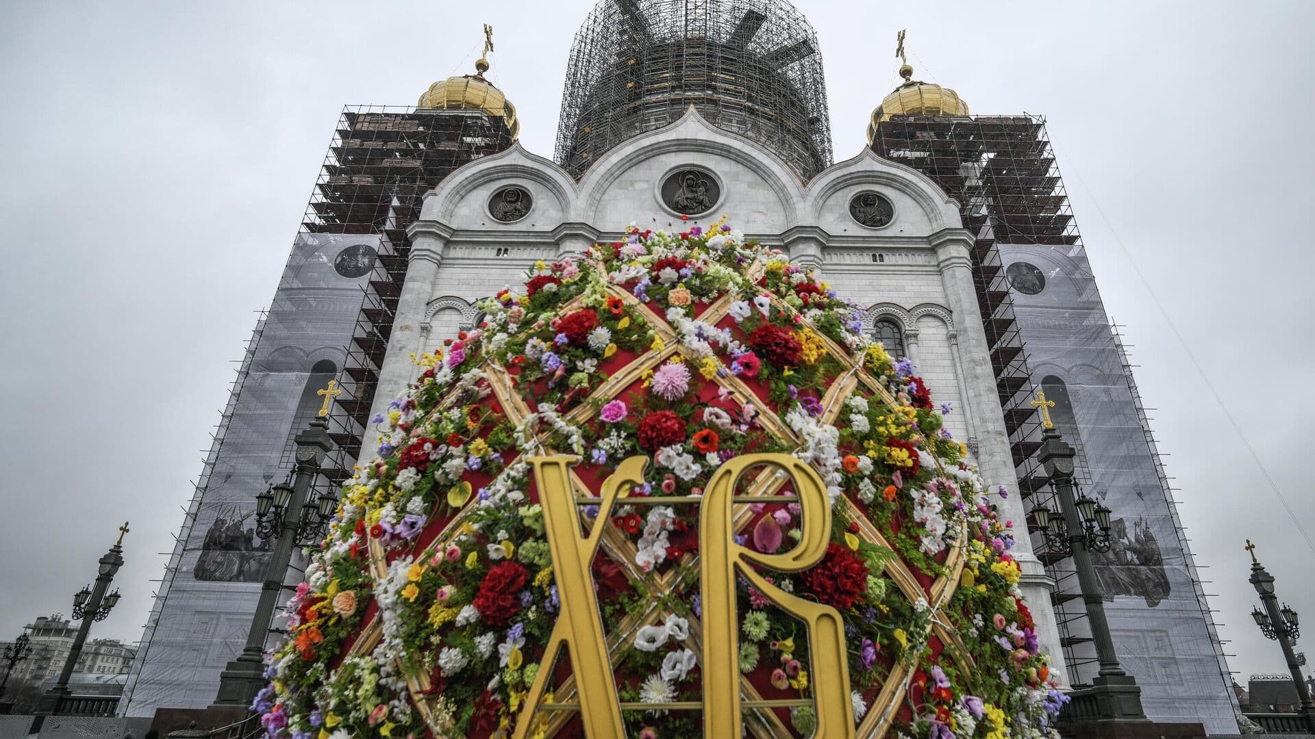 Пезешкиан поздравил Путина и всех православных россиян с Пасхой