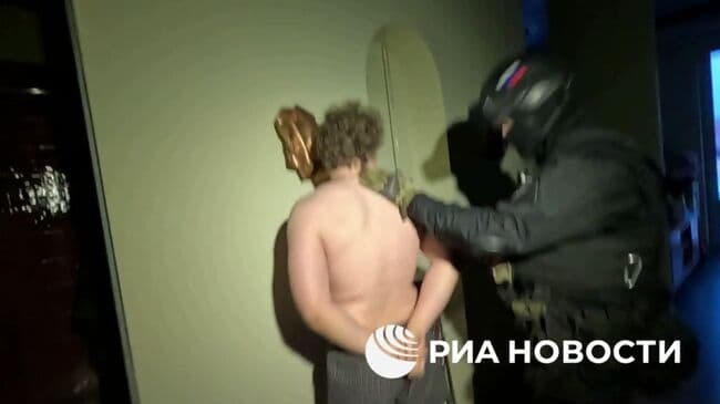 Владельцев Telegram-каналов, уличенных в махинациях на Мосбирже, арестовали