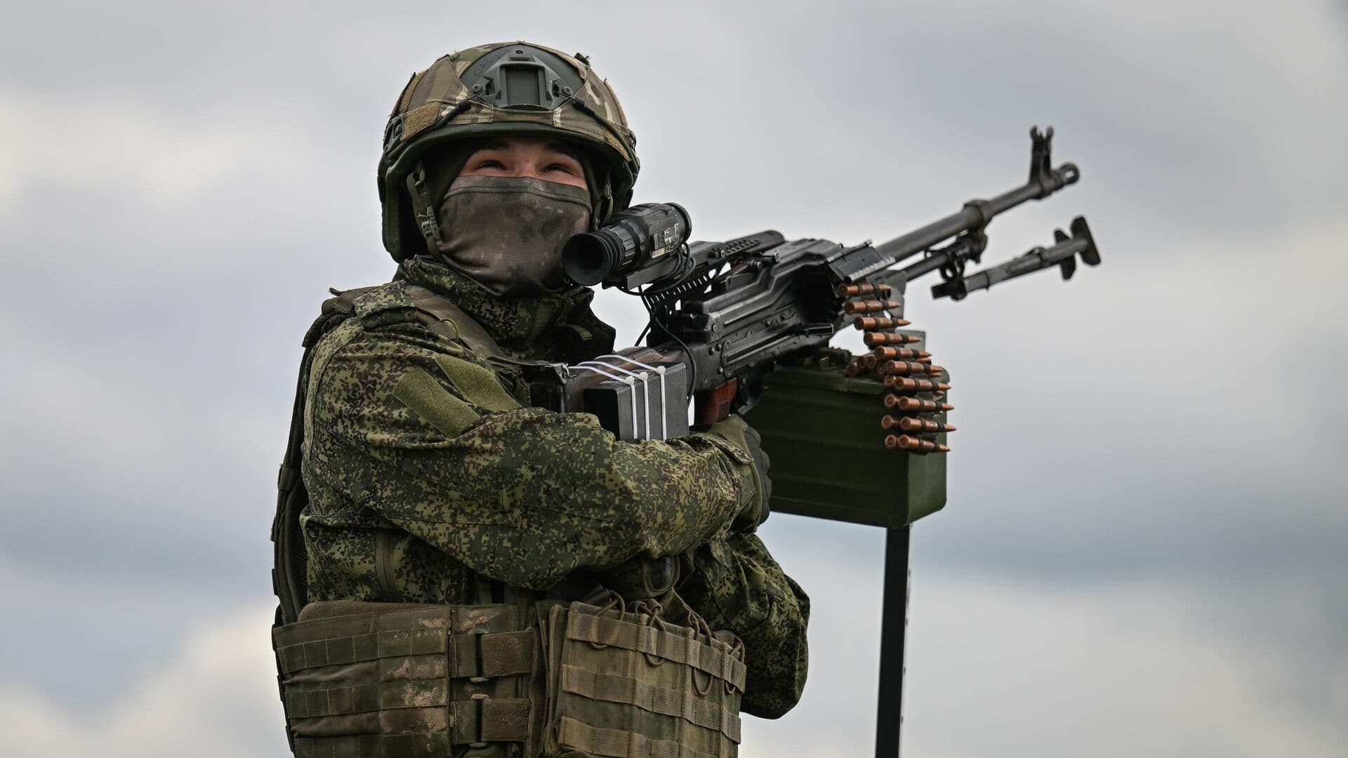 ВС России строго соблюдали режим прекращения огня, сообщило Минобороны