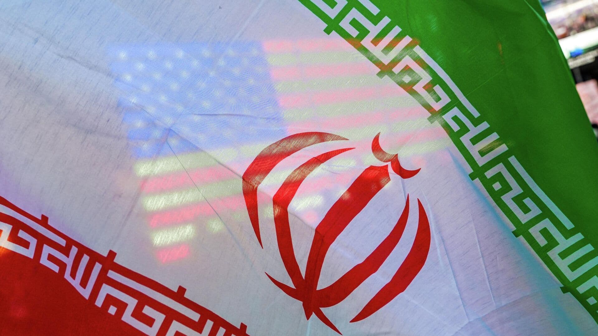 Иран обсуждал с США снятие санкций и компенсацию ущерба