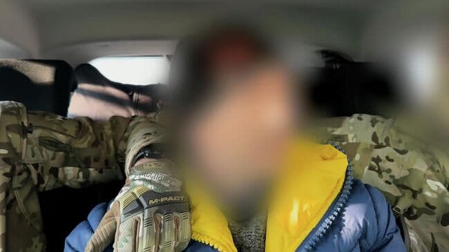 ФСБ показала видео задержания жителя Запорожской области за госизмену