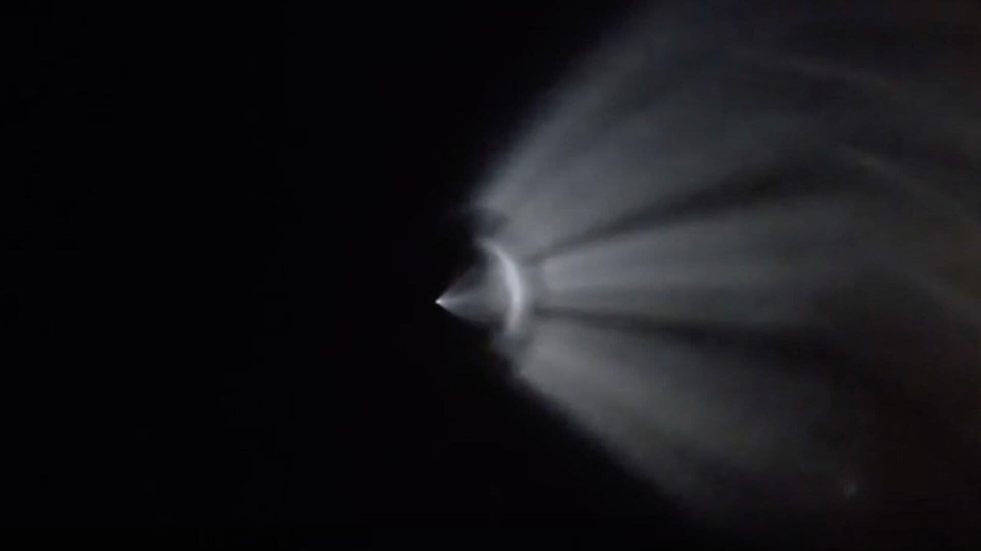 Астроном объяснила, появление "космической медузы" в небе над Петербургом