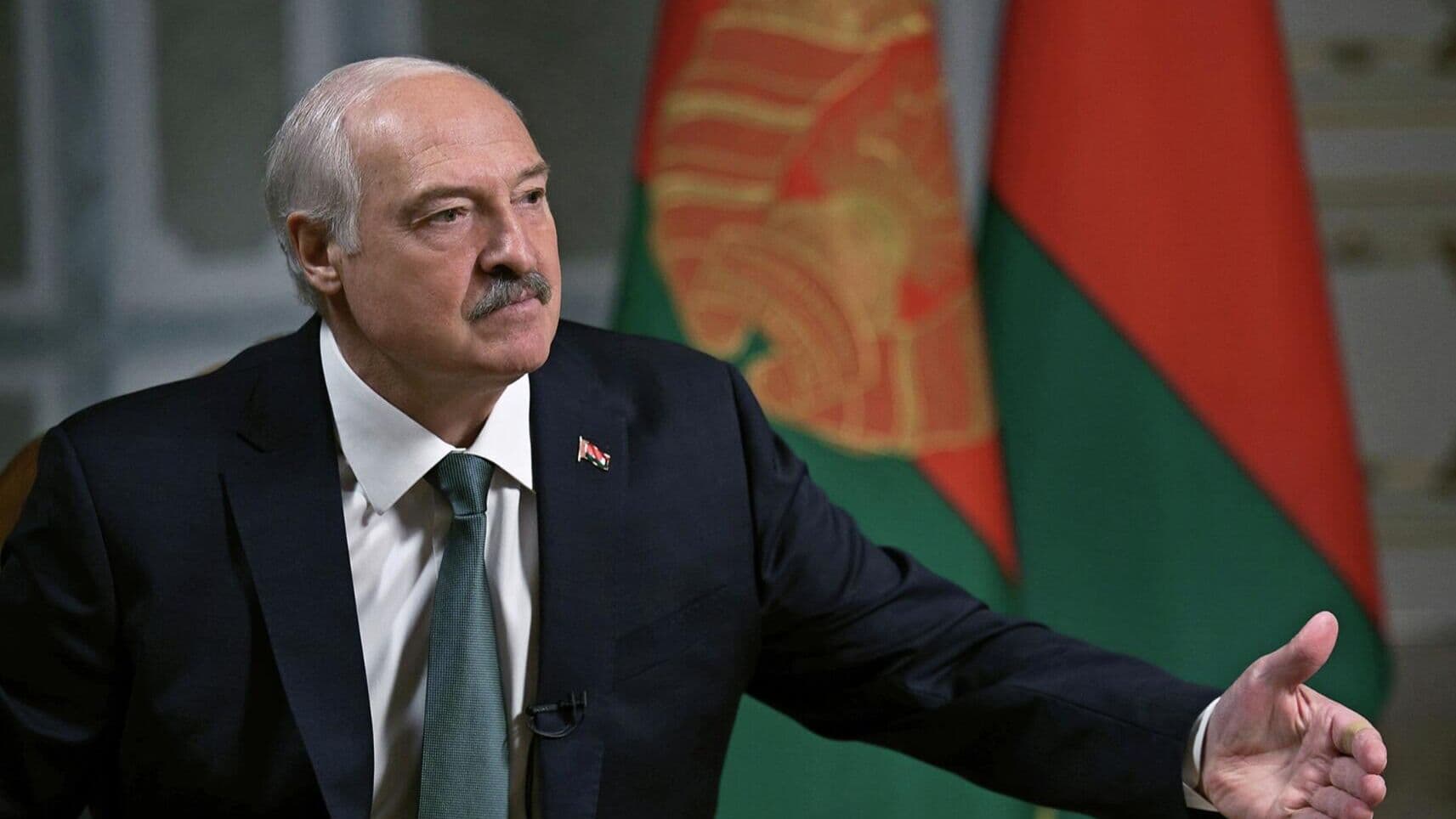 США скоро придется считаться с интересами других стран, заявил Лукашенко