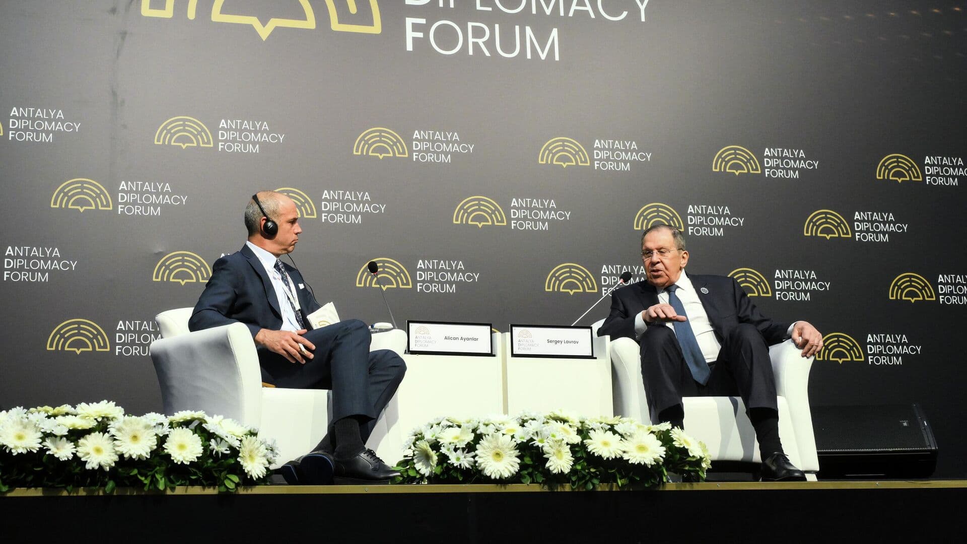 Лавров указал на важность диалога с США о будущем экономических связей