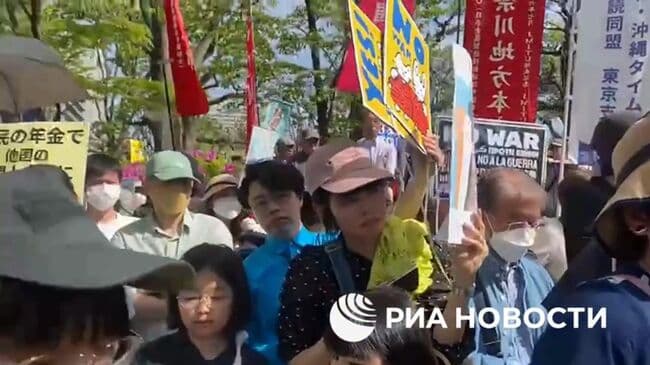 В Японии митинг против политики милитаризации собрал 36 тысяч человек