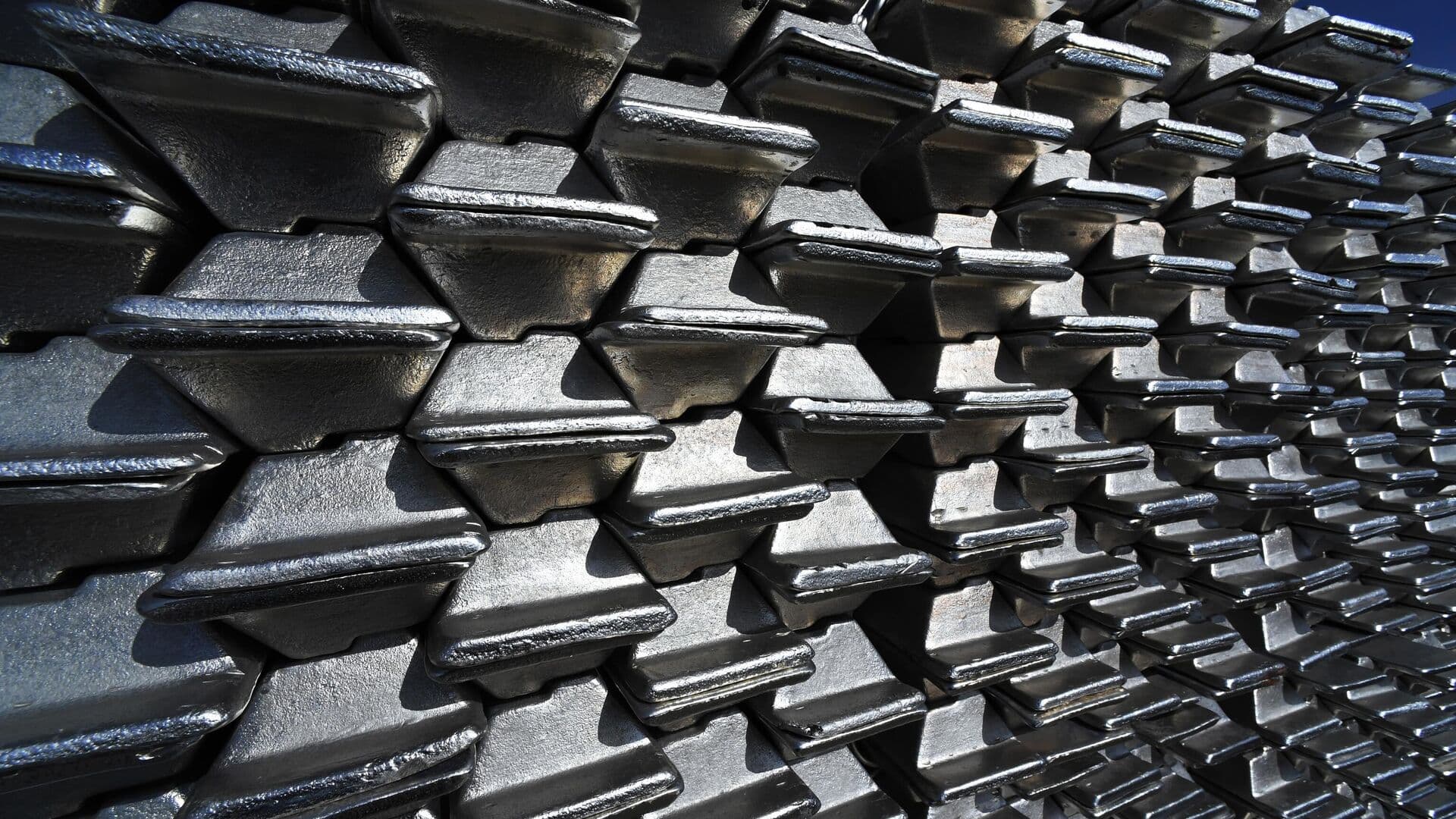 Назван самый дорогой металл в мире