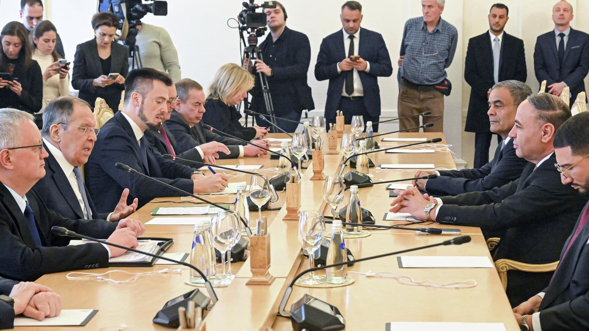 Лавров пошутил про язык переговоров с ливийским министром