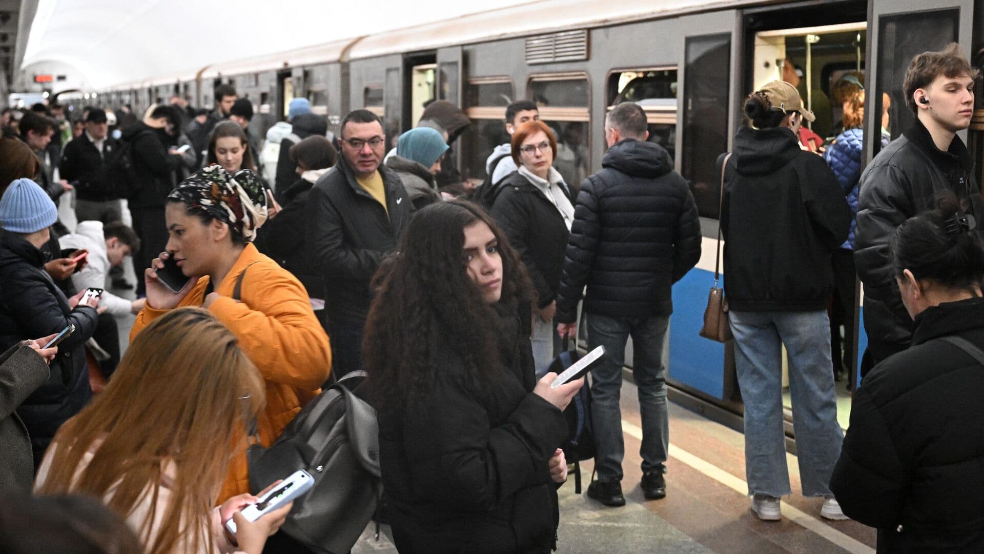 На Сокольнической линии метро Москвы восстановили движение