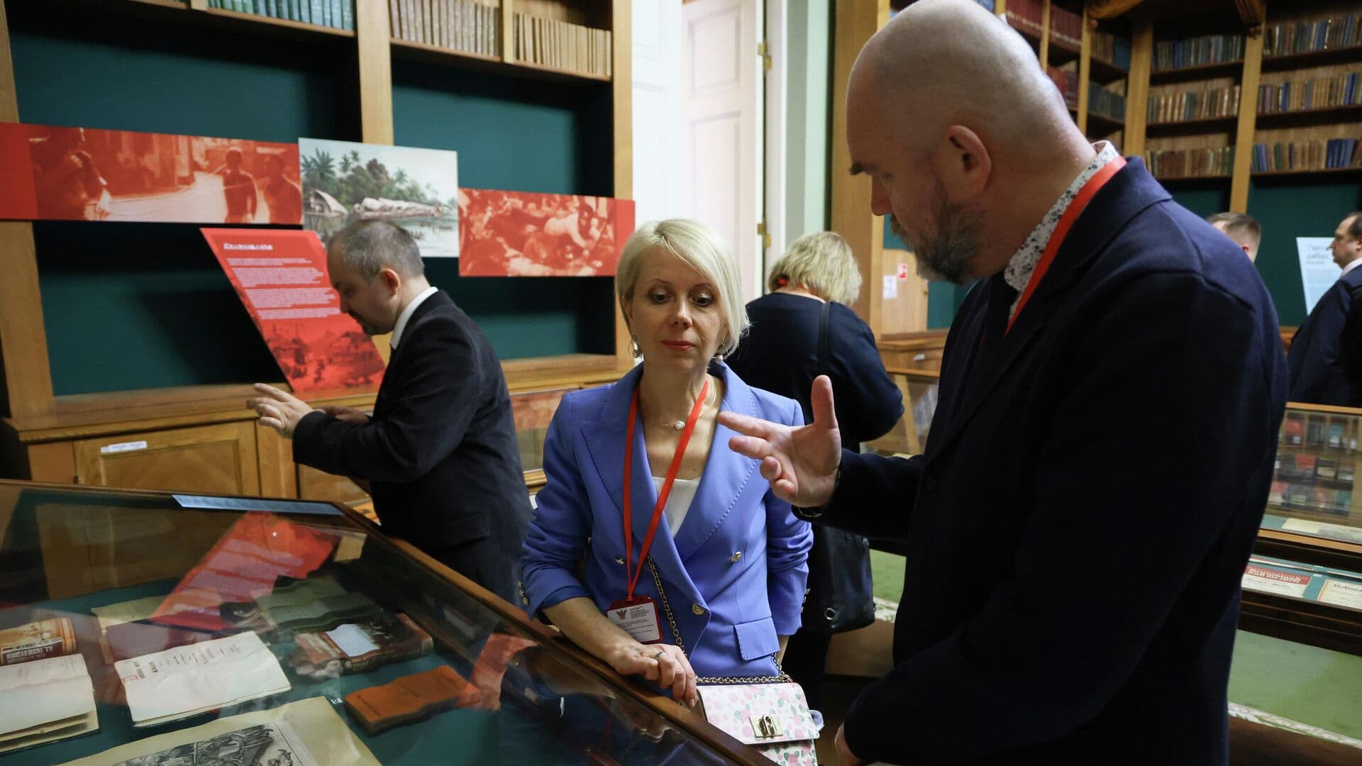 Истоки культурного геноцида советского народа обсудили в Петербурге