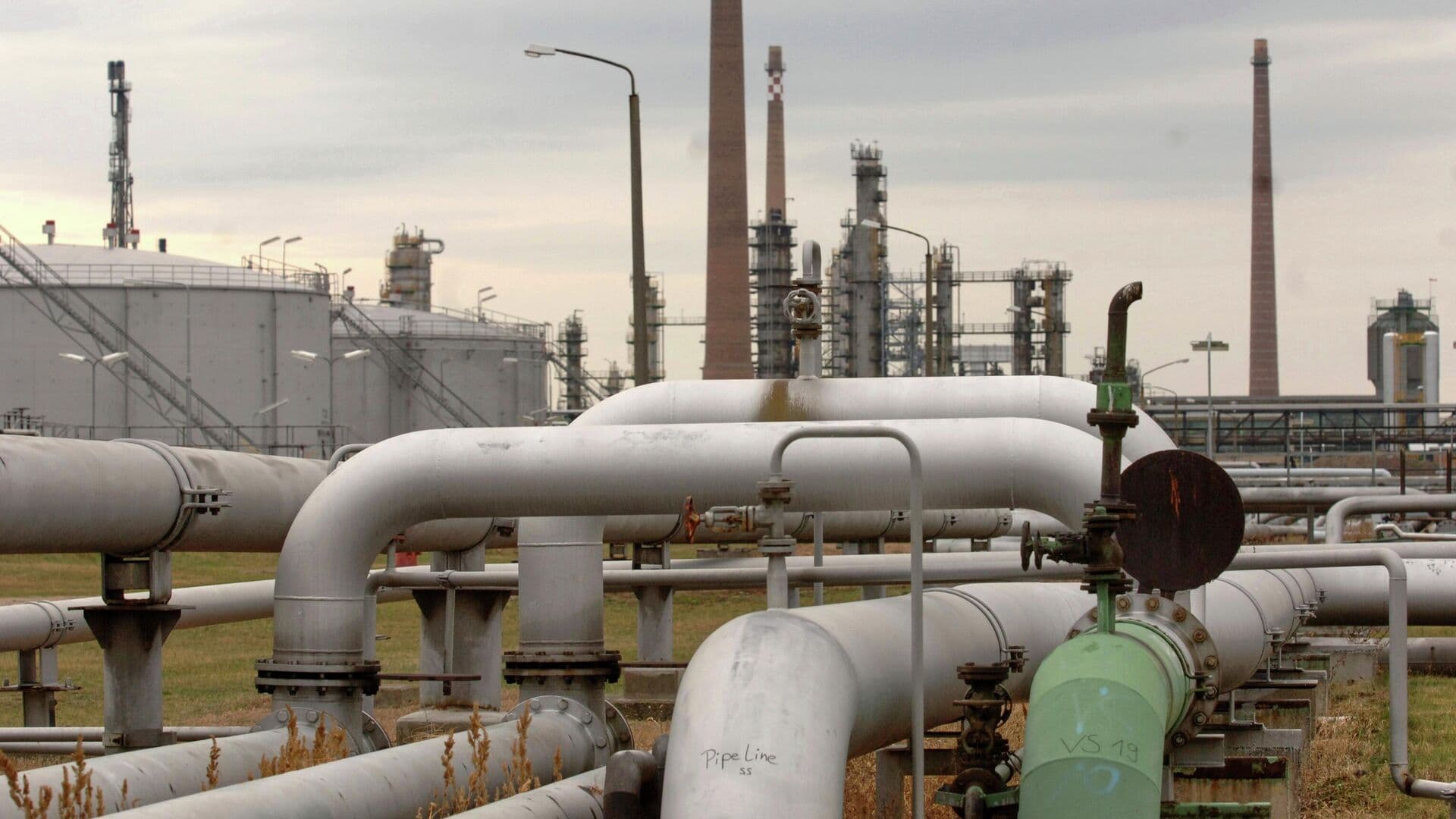 Россия обеспечит казахские интересы после остановки "Дружбы", заявил Песков