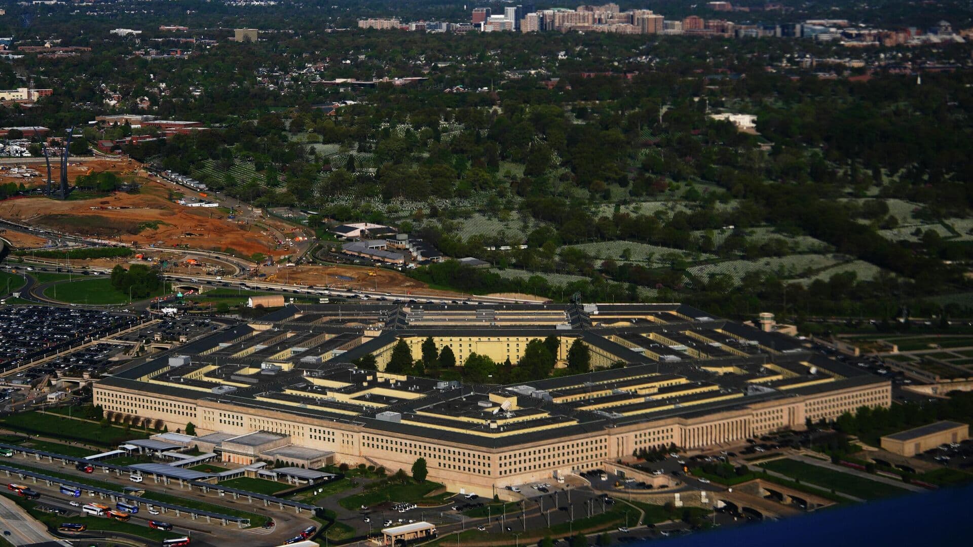 Пентагон заявил о перехвате в Индийском океане судна с нефтью из Ирана