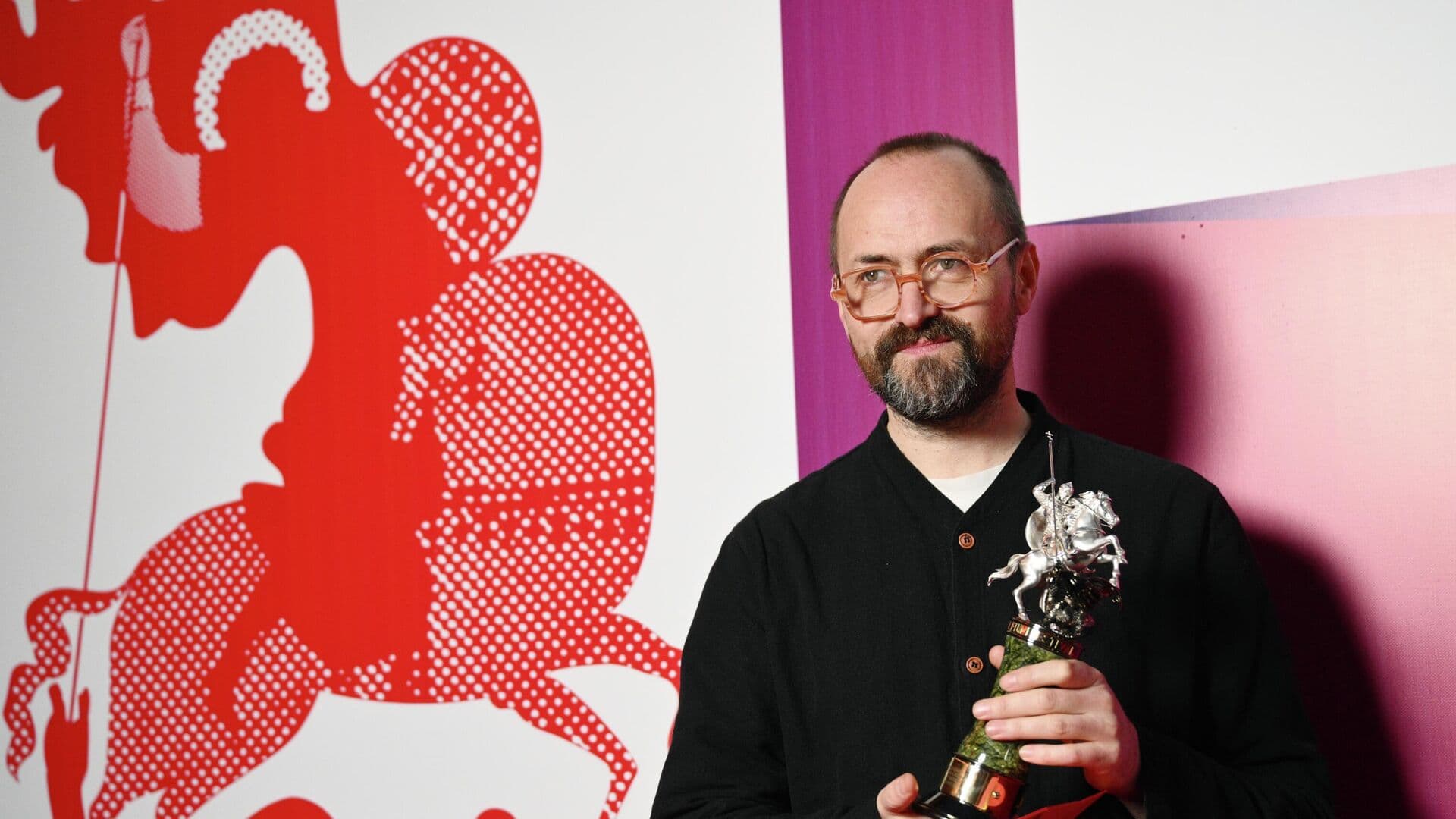 Антон Бильжо получил приз ММКФ как лучший режиссер за фильм "Выготский"