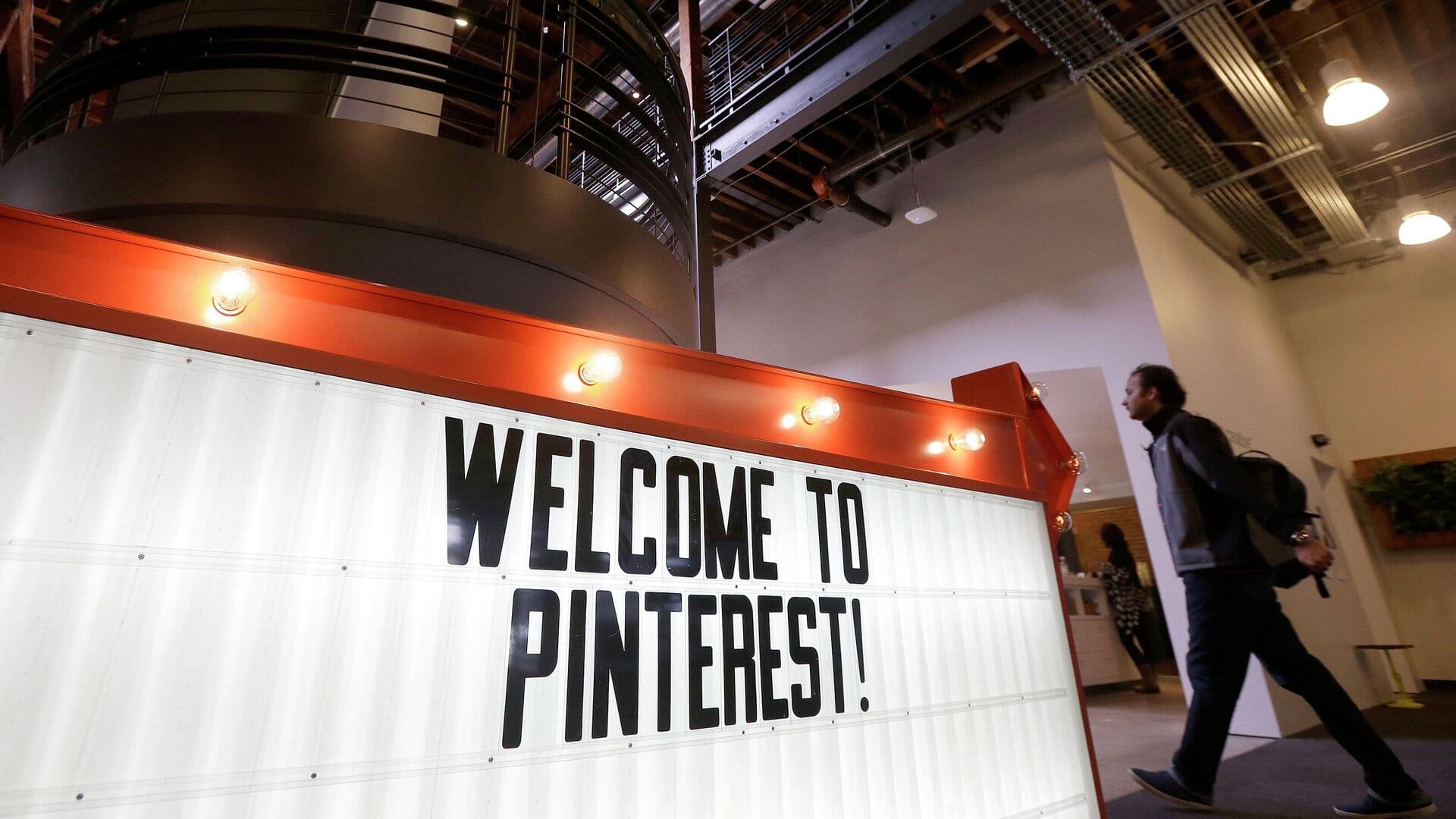 Российские приставы принудительно взыскивают с Pinterest штрафы