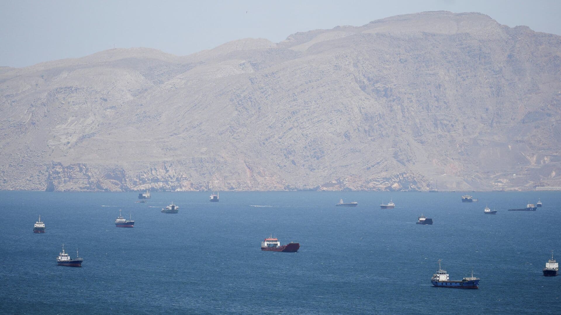 Иран участвует в разработке плана по эвакуации судов из Персидского залива