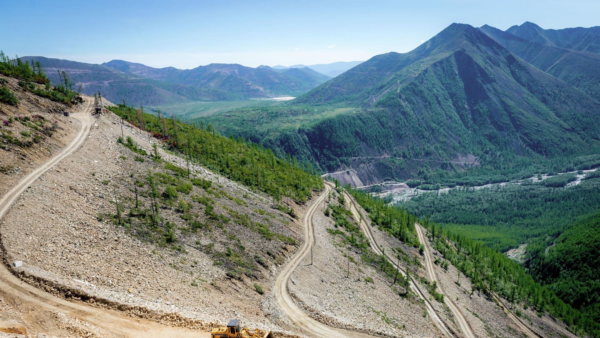 В Бурятии при сходе лавины на руднике погибли шесть человек
