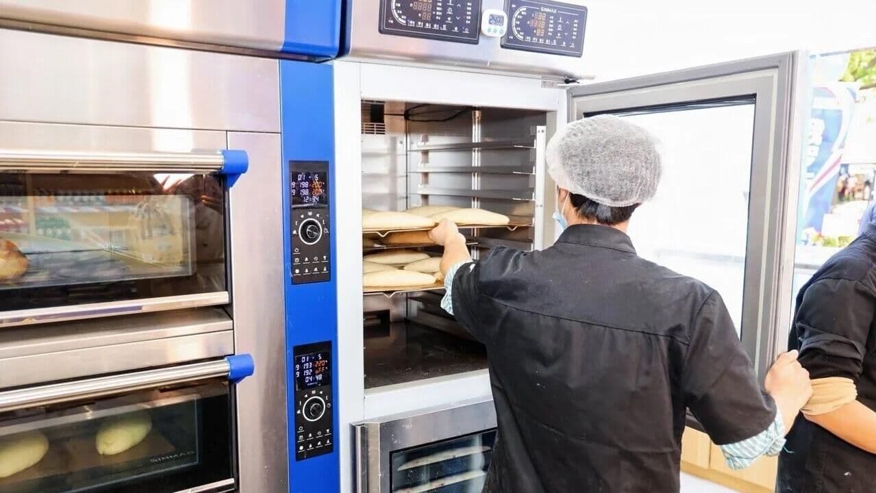 РЭЦ: второй магазин с производством русского хлеба открылся в Шанхае