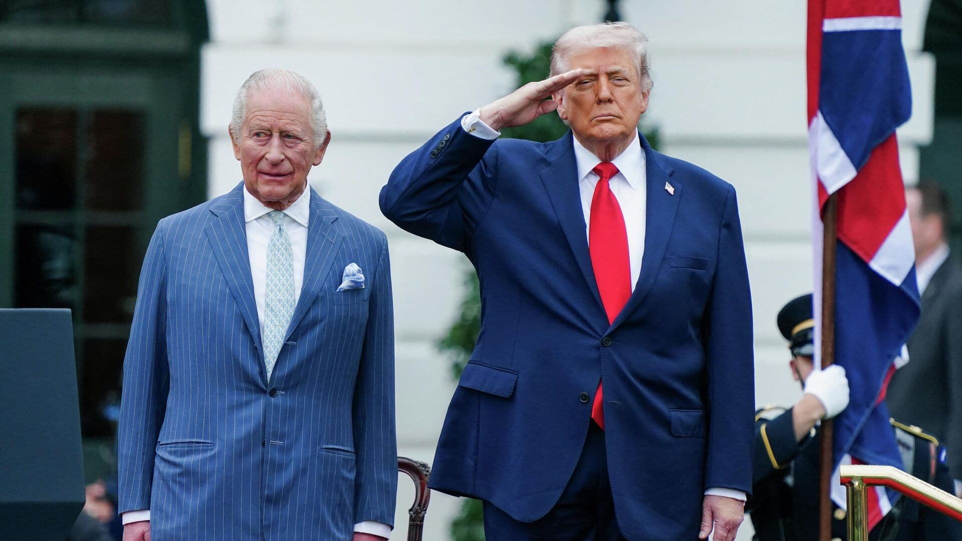 Белый дом "короновал" Трампа