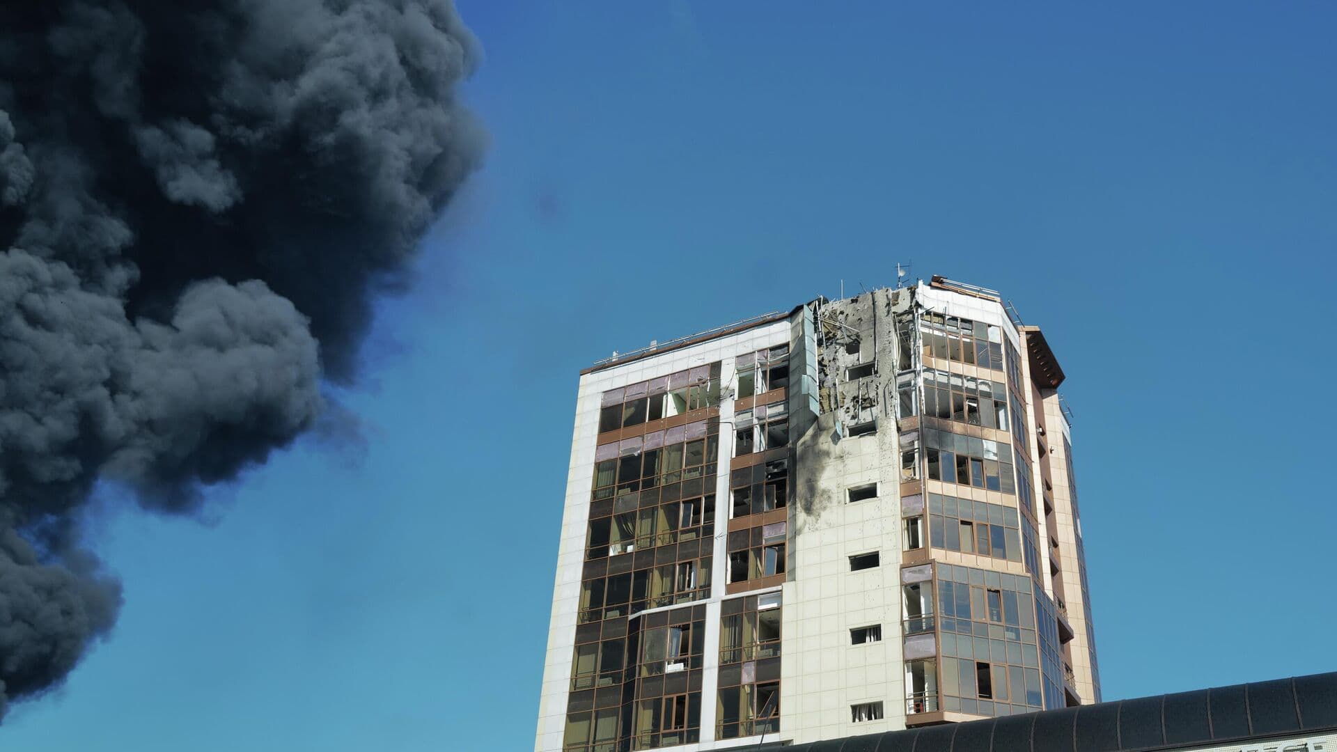 В Туапсе 60 человек эвакуировали из домов около НПЗ