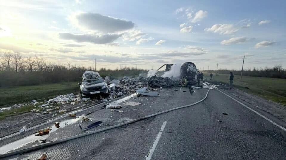 В Волгоградской области один человек погиб в ДТП с авто и тремя грузовиками