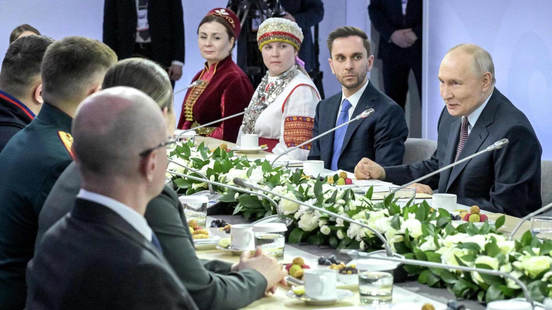 Народы России должны чувствовать, что страна — их общий дом, заявил Путин