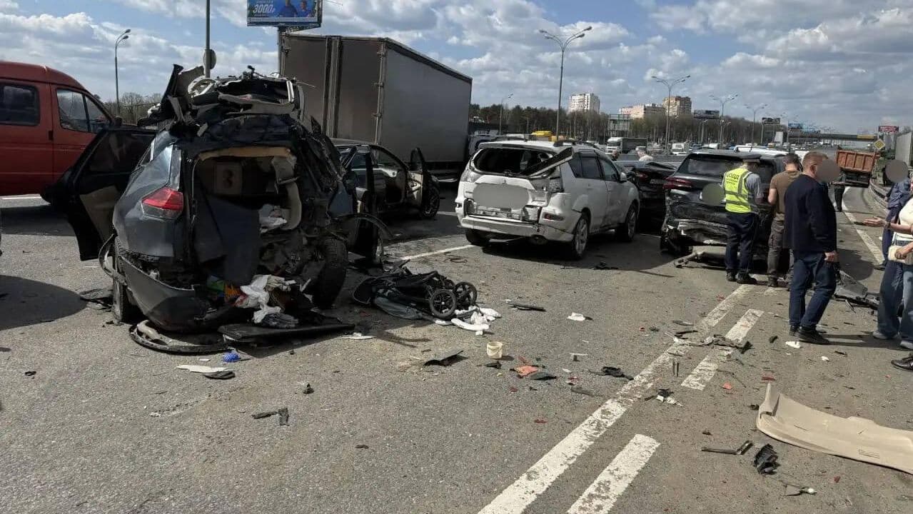 Появились новые детали массового ДТП на МКАД