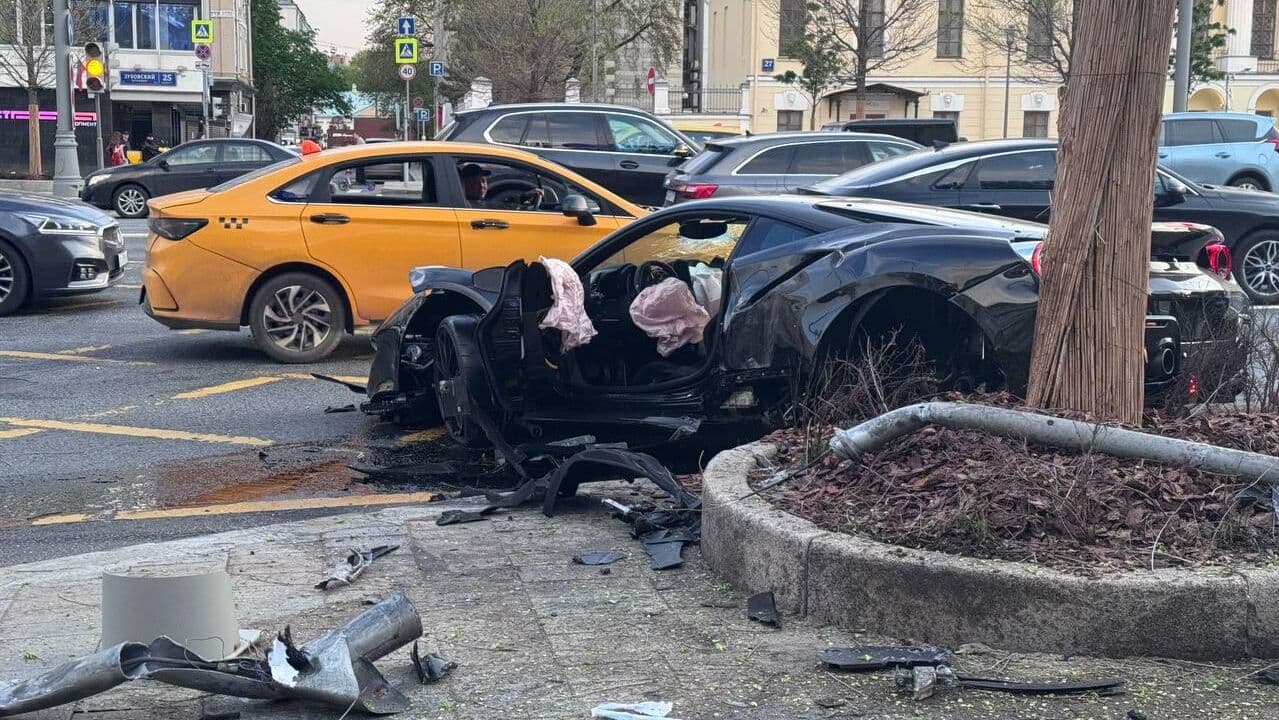 Суд зарегистрировал иск к рэперу Navai из-за ДТП в центре Москвы