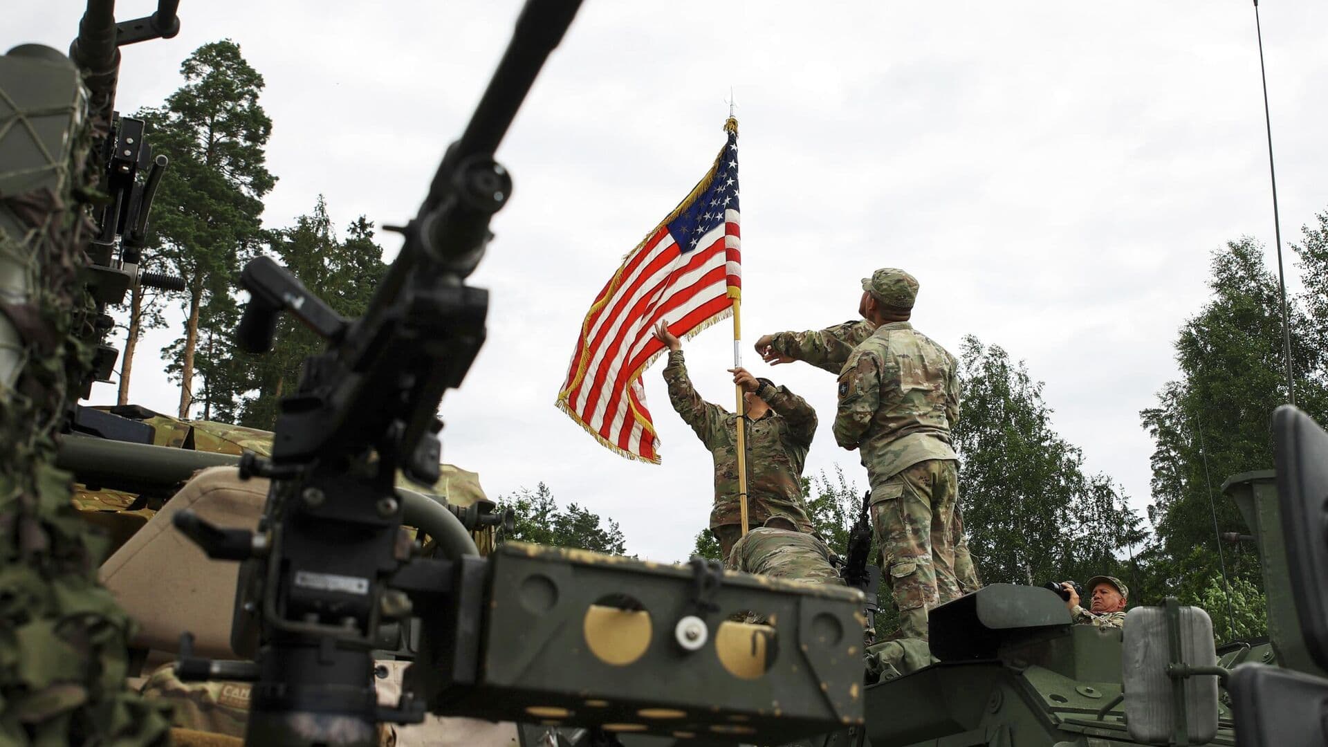 В армии США заявили, что постоянно корректируют свои силы в Европе