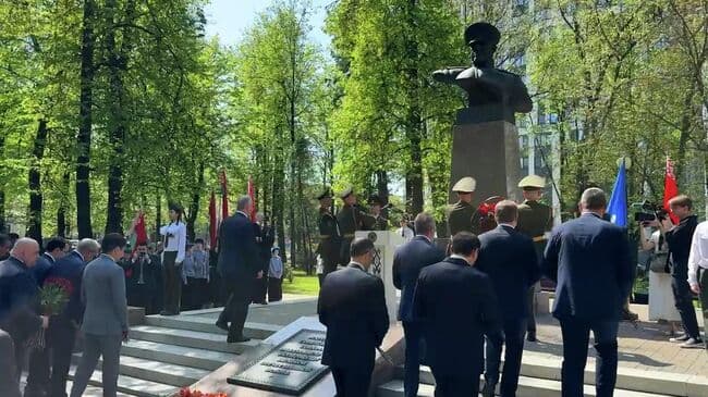 В Минске постпреды СНГ почтили память маршалов Жукова и Рокоссовского