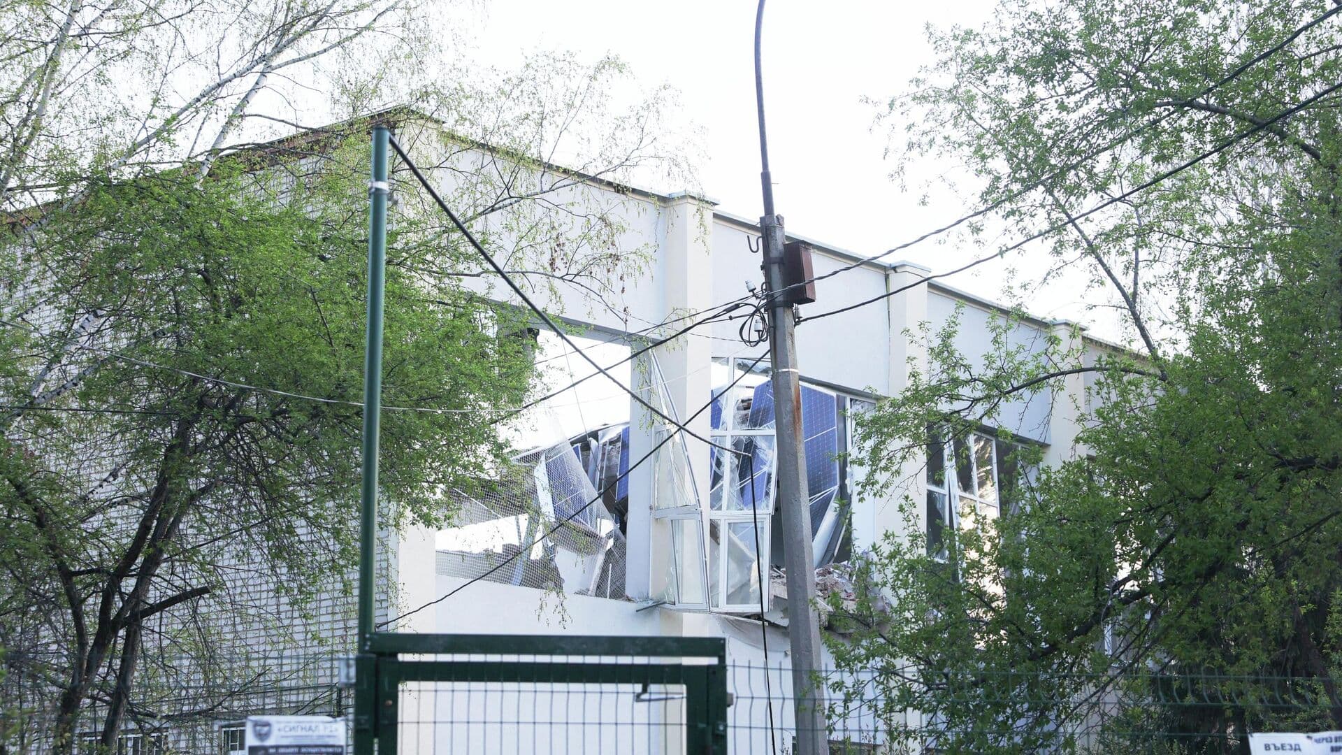 В Екатеринбурге не обнаружили людей под завалами на месте обрушения кровли