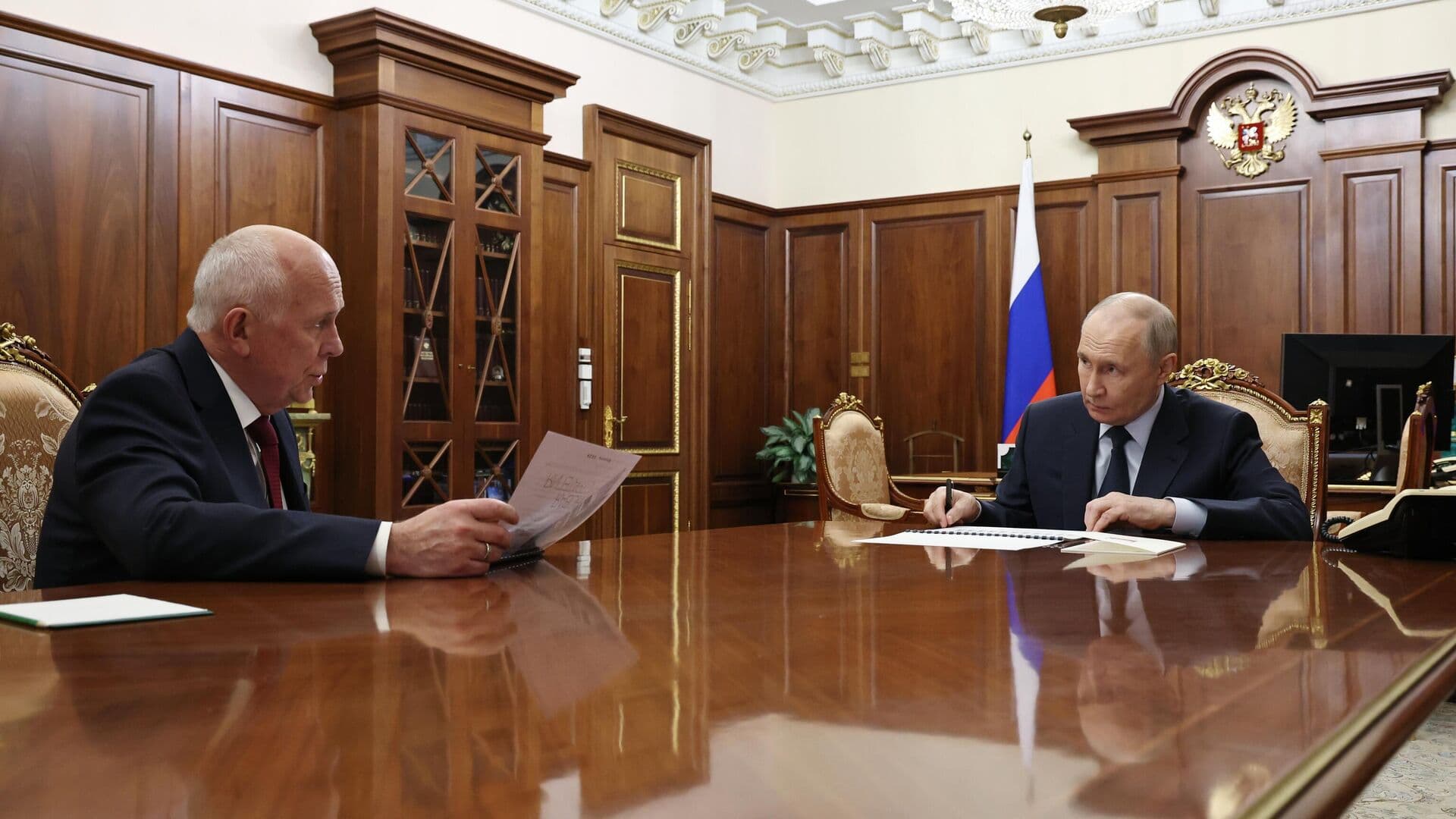 Путин и Чемезов обсудили новинку "АвтоВАЗа"