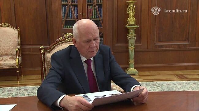 Путин встретился с главой "Ростеха"