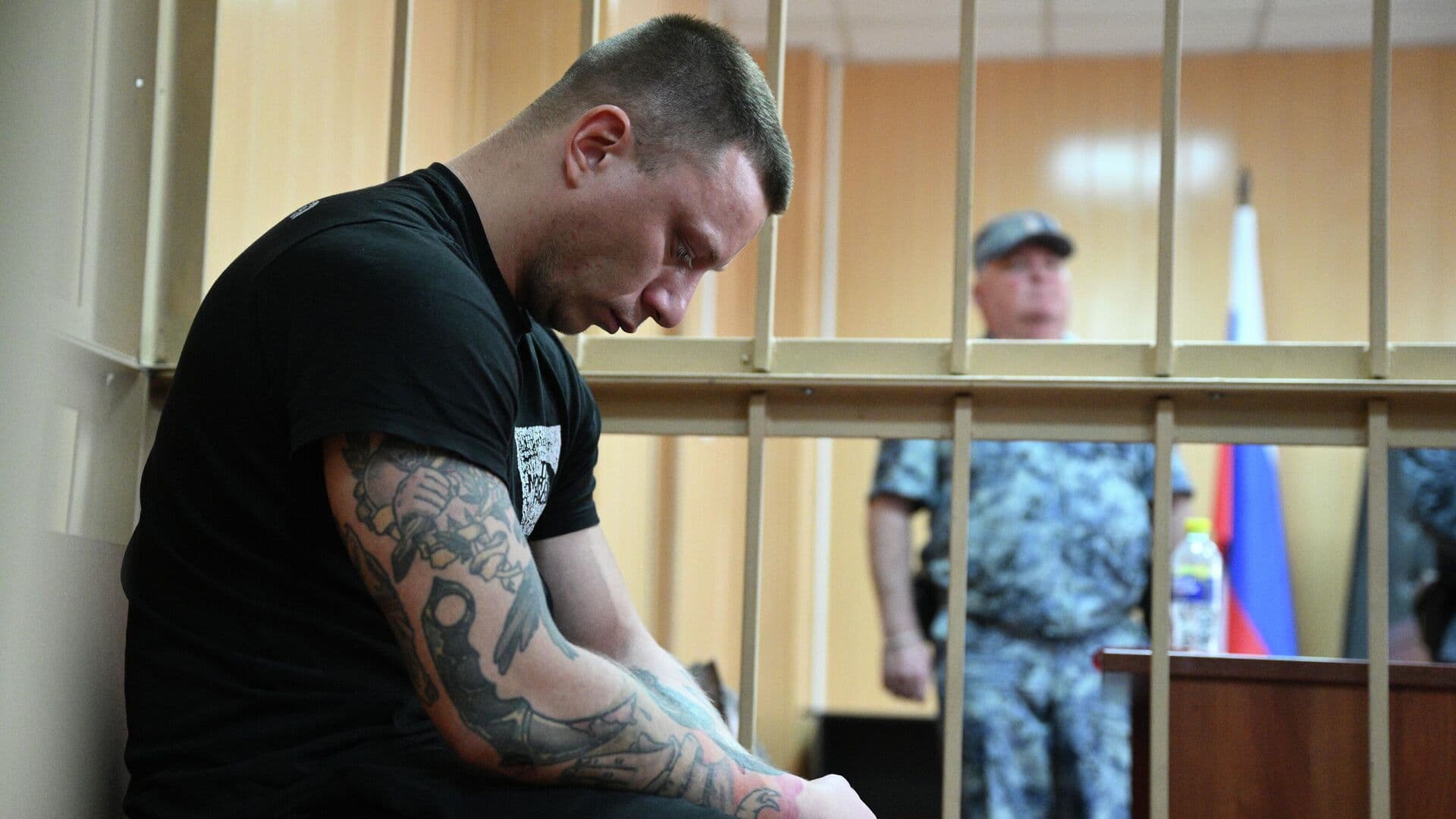 Мотоциклист, сбивший актрису Добромилову, часто превышал скорость