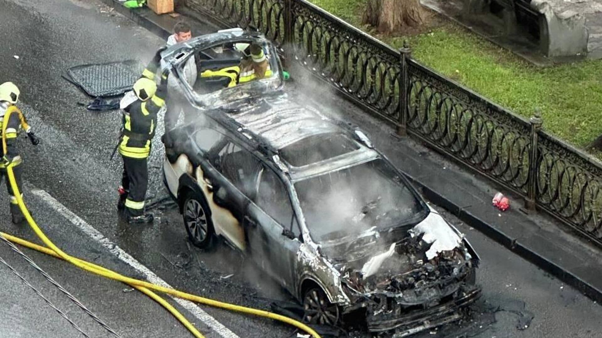 В центре Киева взорвался автомобиль