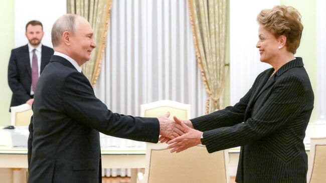 Путин обсудил с Роуссефф деятельность Нового банка развития БРИКС