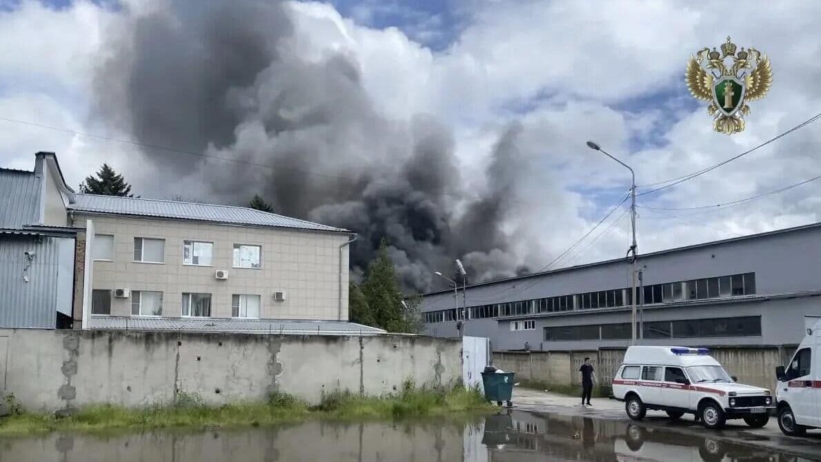 Площадь пожара на месте взрыва в Пятигорске составила тысячу квадратов