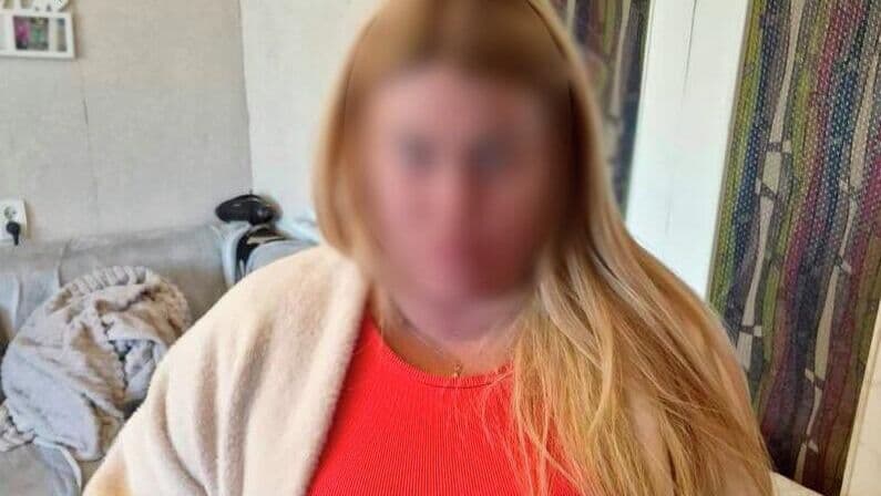 В Киеве женщина устроила стрельбу во дворе жилого дома