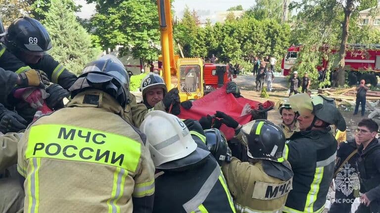 В ЛНР четыре человека погибли при ударе ВСУ по колледжу