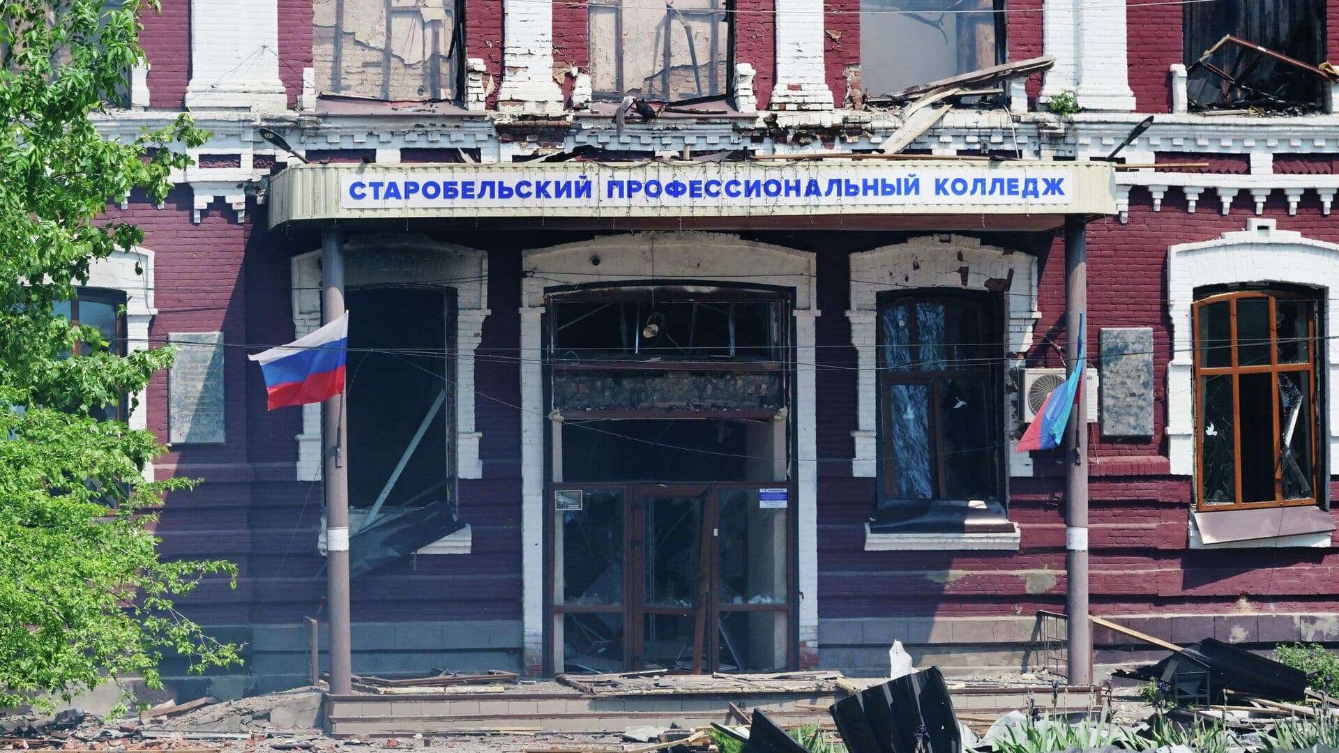 В Артеке почтили память студентов, погибших при атаке ВСУ на Старобельск