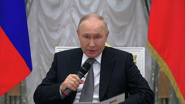 Путин приказал военным представить предложения по ответу на удар ВСУ по ЛНР