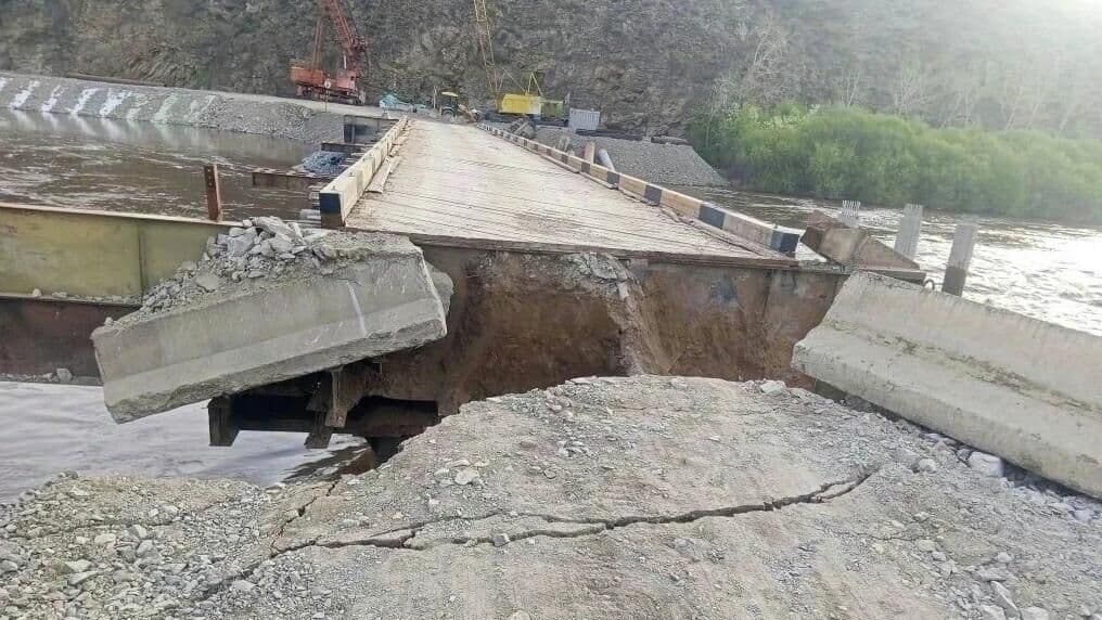 В Бурятии подтопило несколько участков дорог