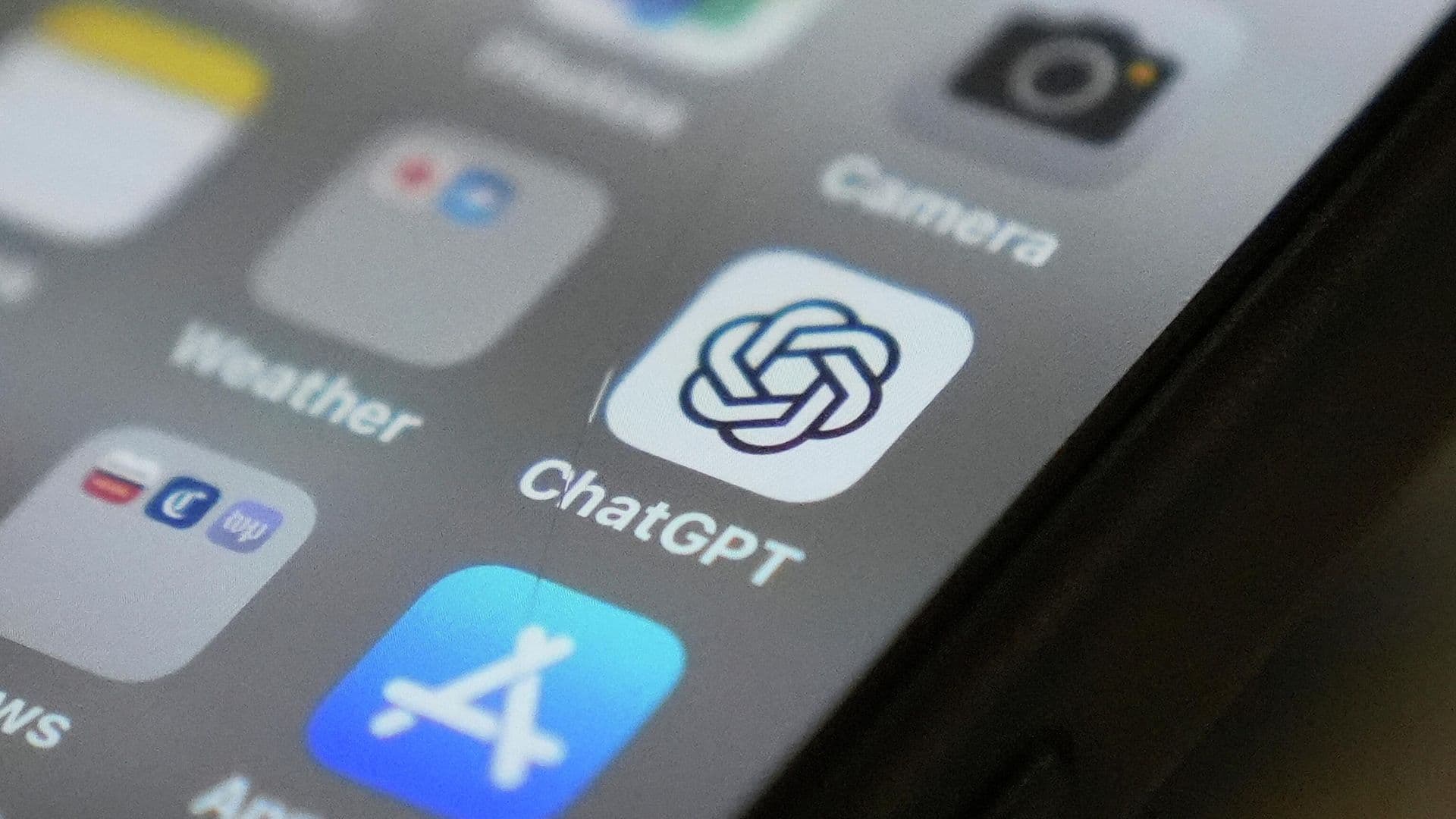Пользователи ChatGPT пожаловались на сбои в работе сервиса