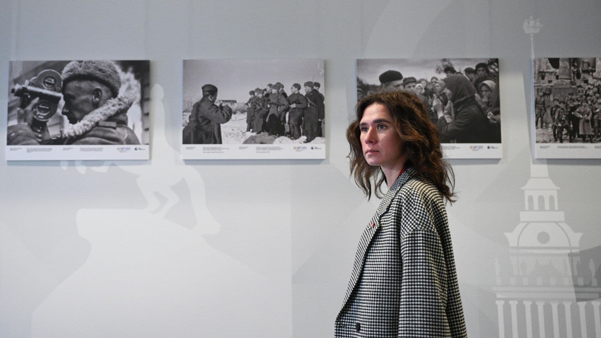 Открылась фотовыставка к 85-летию Совинформбюро