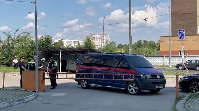 Территорию на месте взрыва BMW в Балашихе оцепили