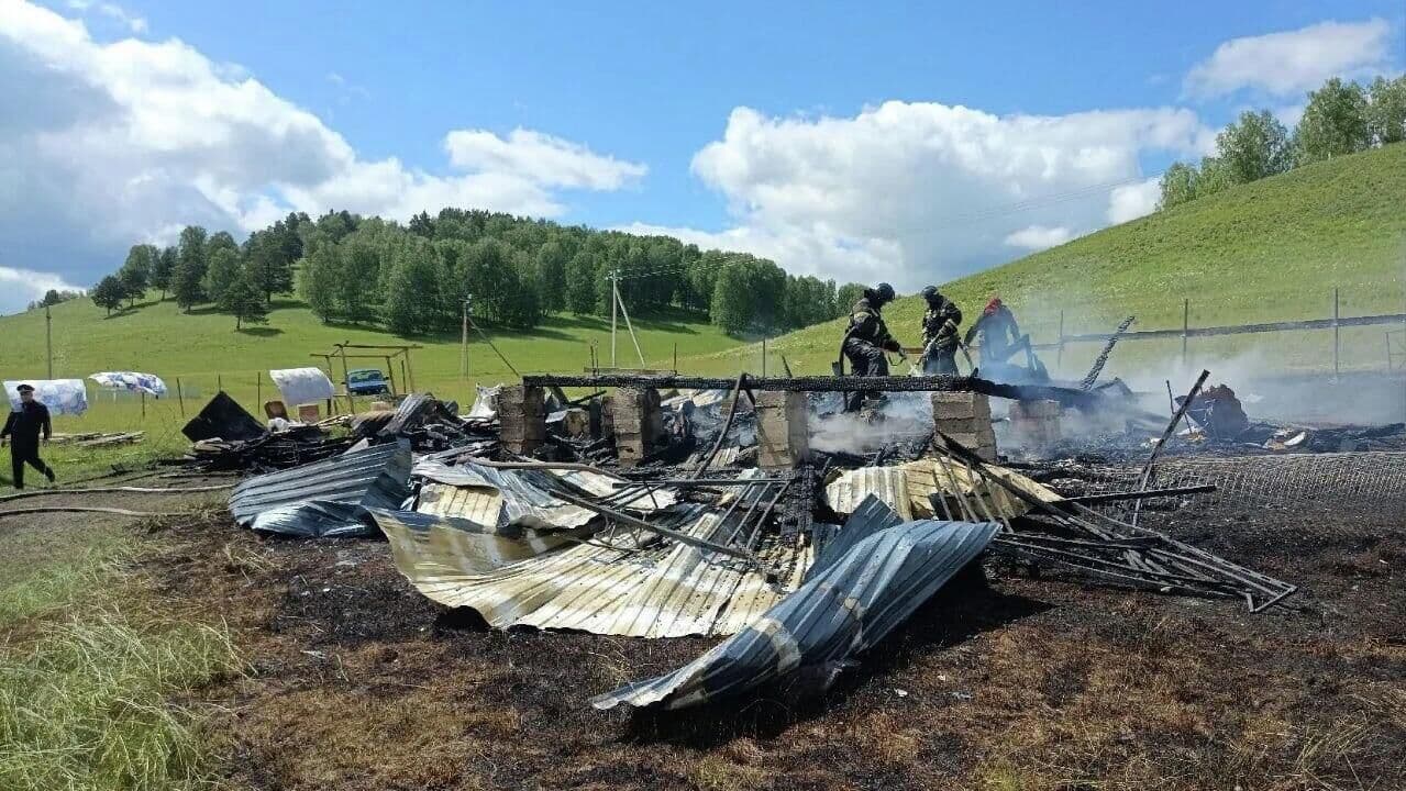 В Башкирии трое детей погибли при пожаре в частном доме